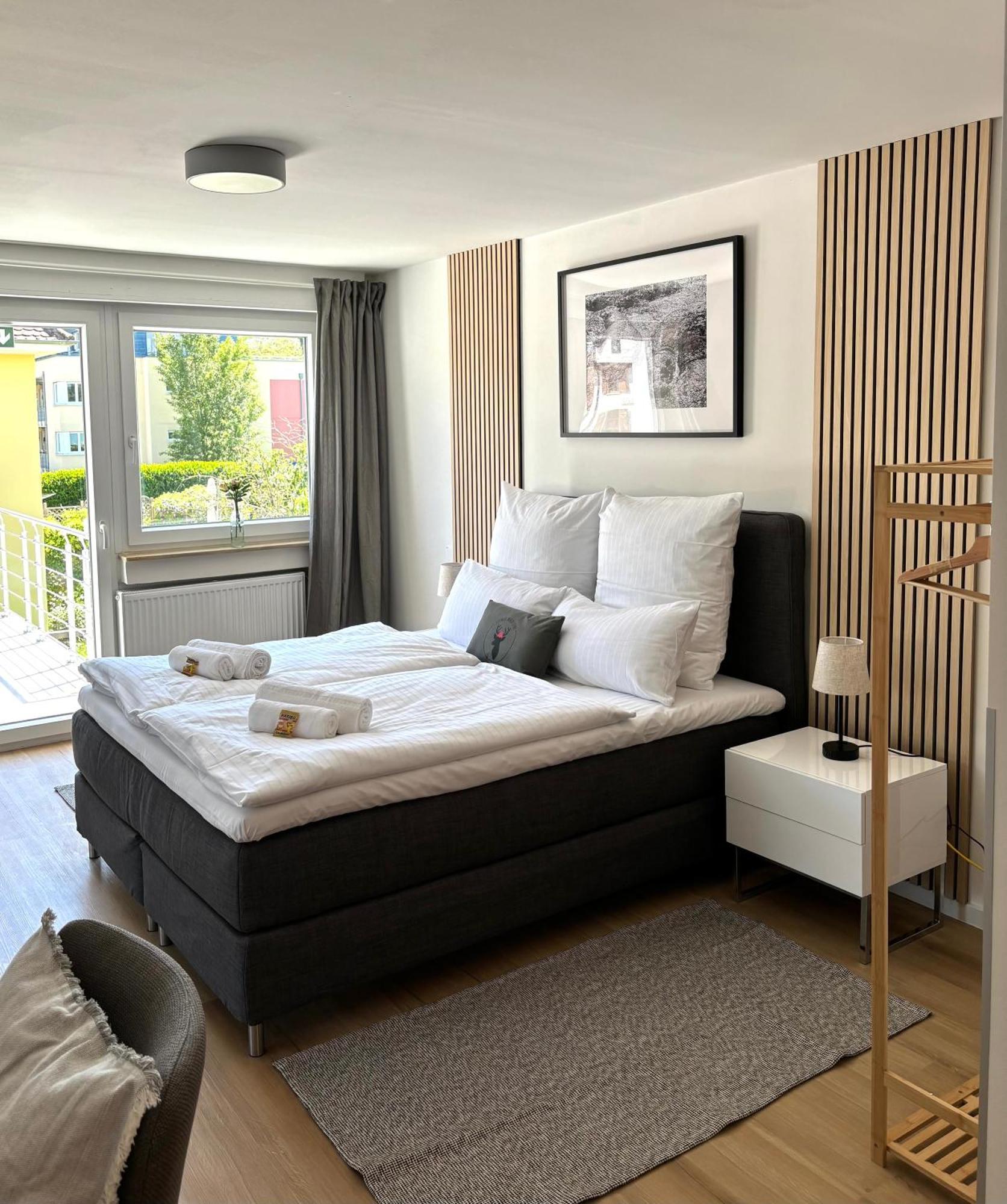 Gesamte Wohnung, Kueche, Parkplatz, Terrasse 바드벨링겐 외부 사진