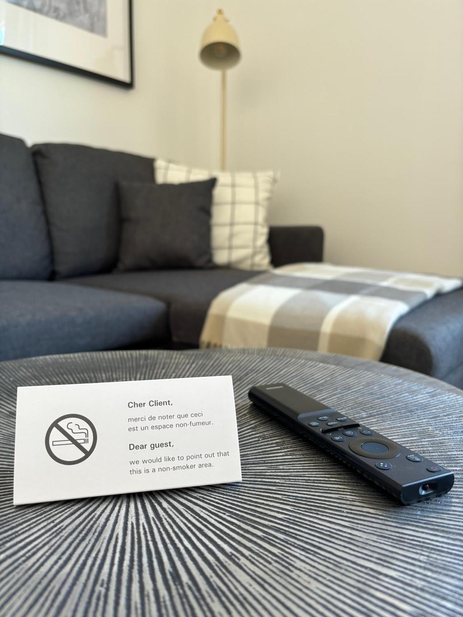 Gesamte Wohnung, Kueche, Parkplatz, Terrasse 바드벨링겐 외부 사진