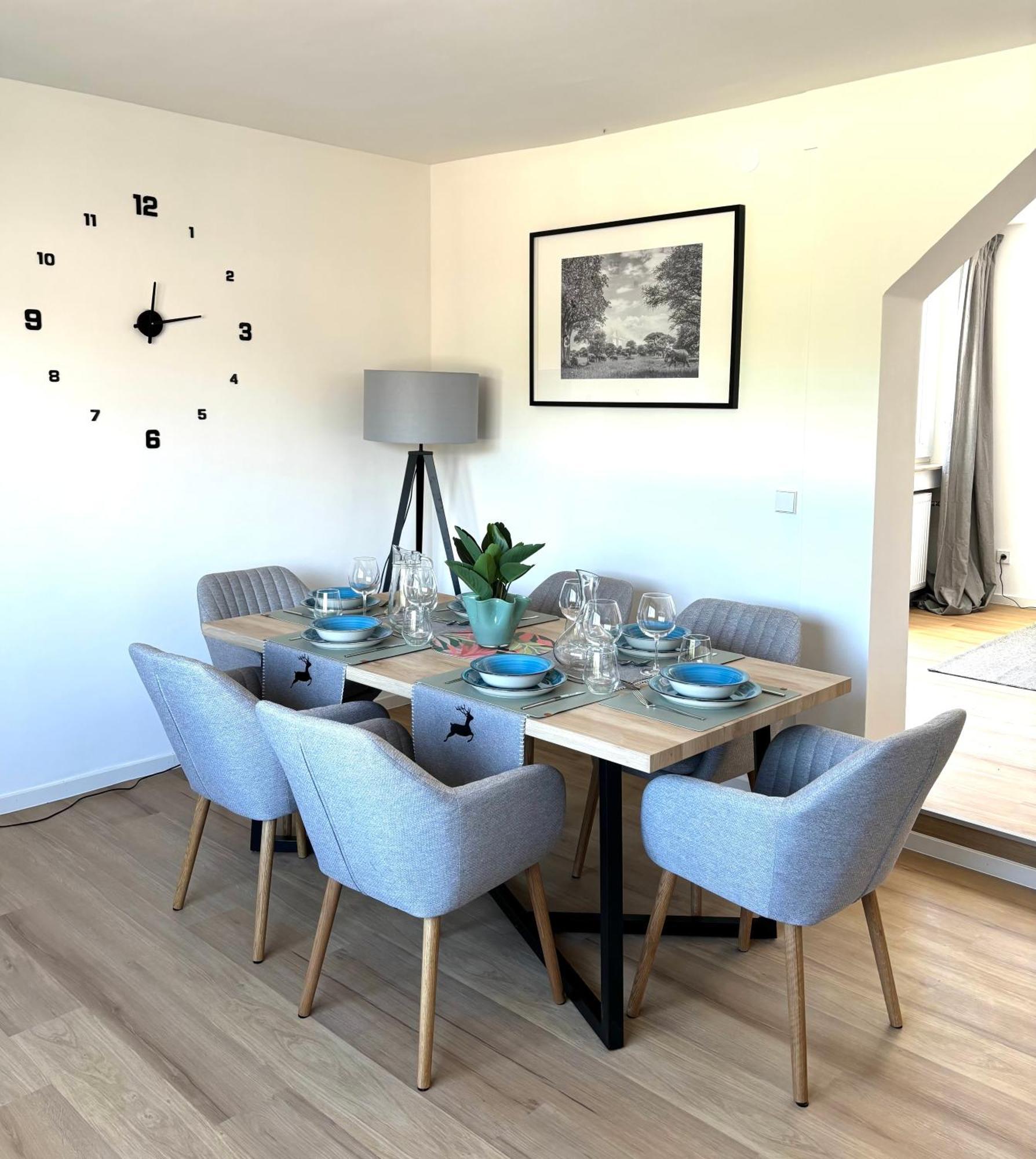 Gesamte Wohnung, Kueche, Parkplatz, Terrasse 바드벨링겐 외부 사진