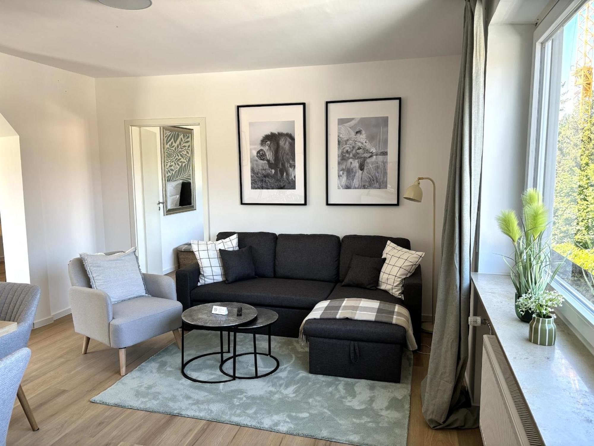 Gesamte Wohnung, Kueche, Parkplatz, Terrasse 바드벨링겐 외부 사진